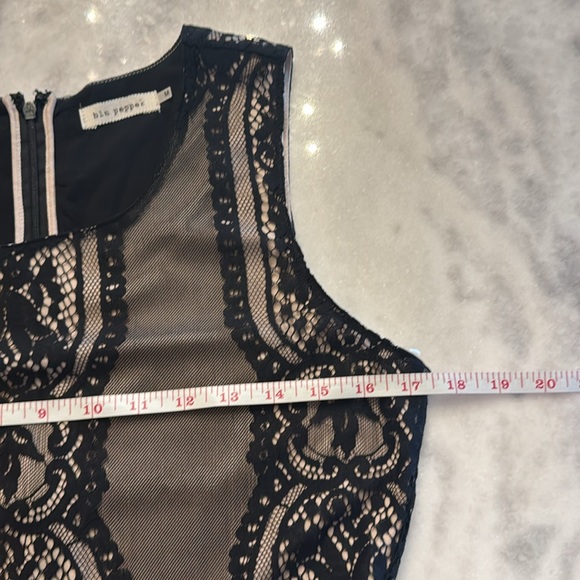 Blu Pepper black lace overlay midi dress size medium - Picture 8 of 10